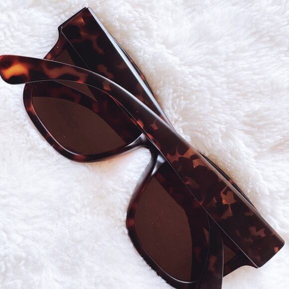 Julia Dark Tortoise Brown Square Sunglasses - Picture 11 of 12